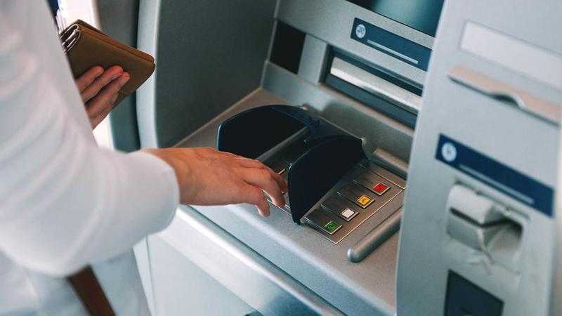 لو نسيت بطاقتك البنكية.. 5 خطوات لـ إيداع الأموال عبر ATM بدون فيزا